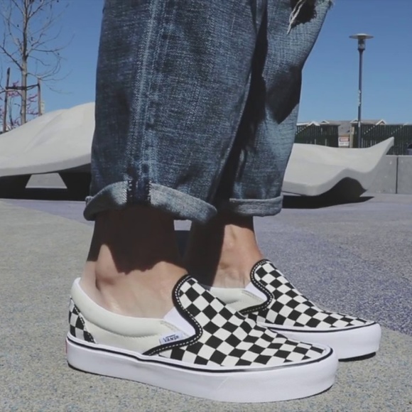 vans checkerboard slip on mens